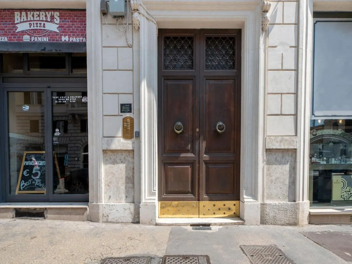 The Best Rent - Two-Bedroom Apartment In Colosseum Area Rome